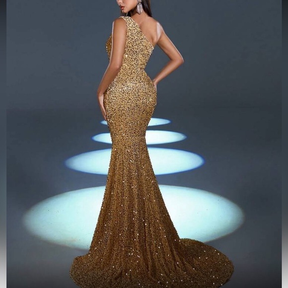 Luxe gold sequins mermaid hem bodycon formal evening black tie gown dress - Picture 2 of 6